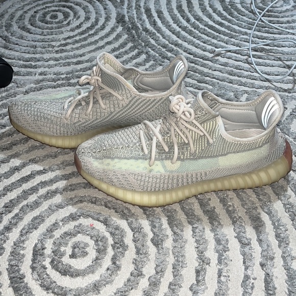 YEEZY 350 CITRIN NON REFLECTIVE - Picture 2 of 8